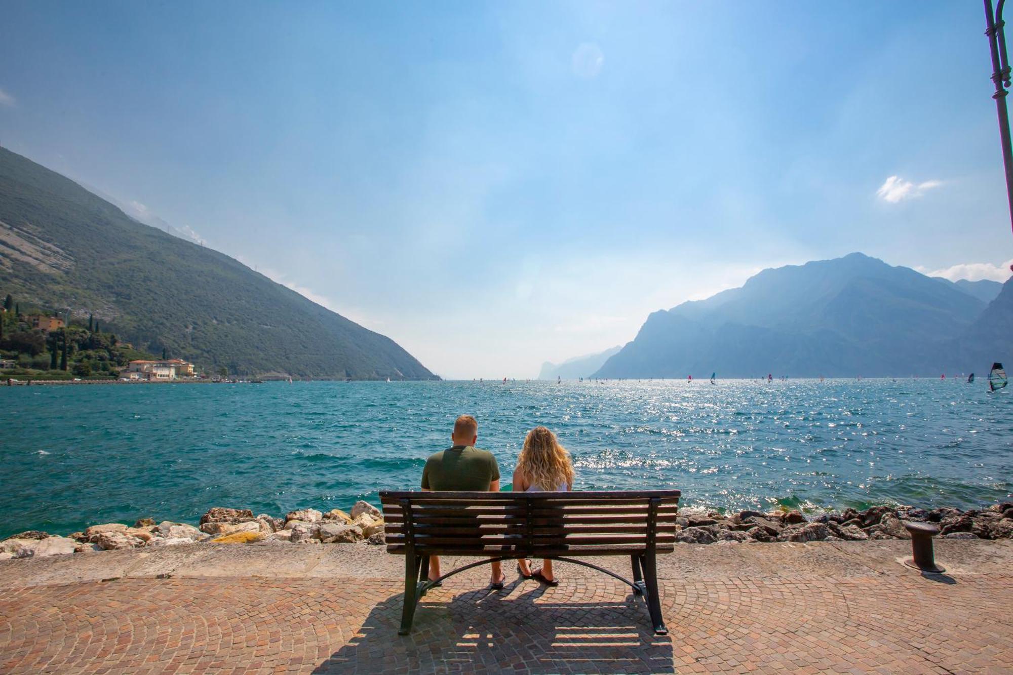 Residenza Rocca Del Lago 3 - Happy Rentals リーヴァ・デル・ガルダ エクステリア 写真