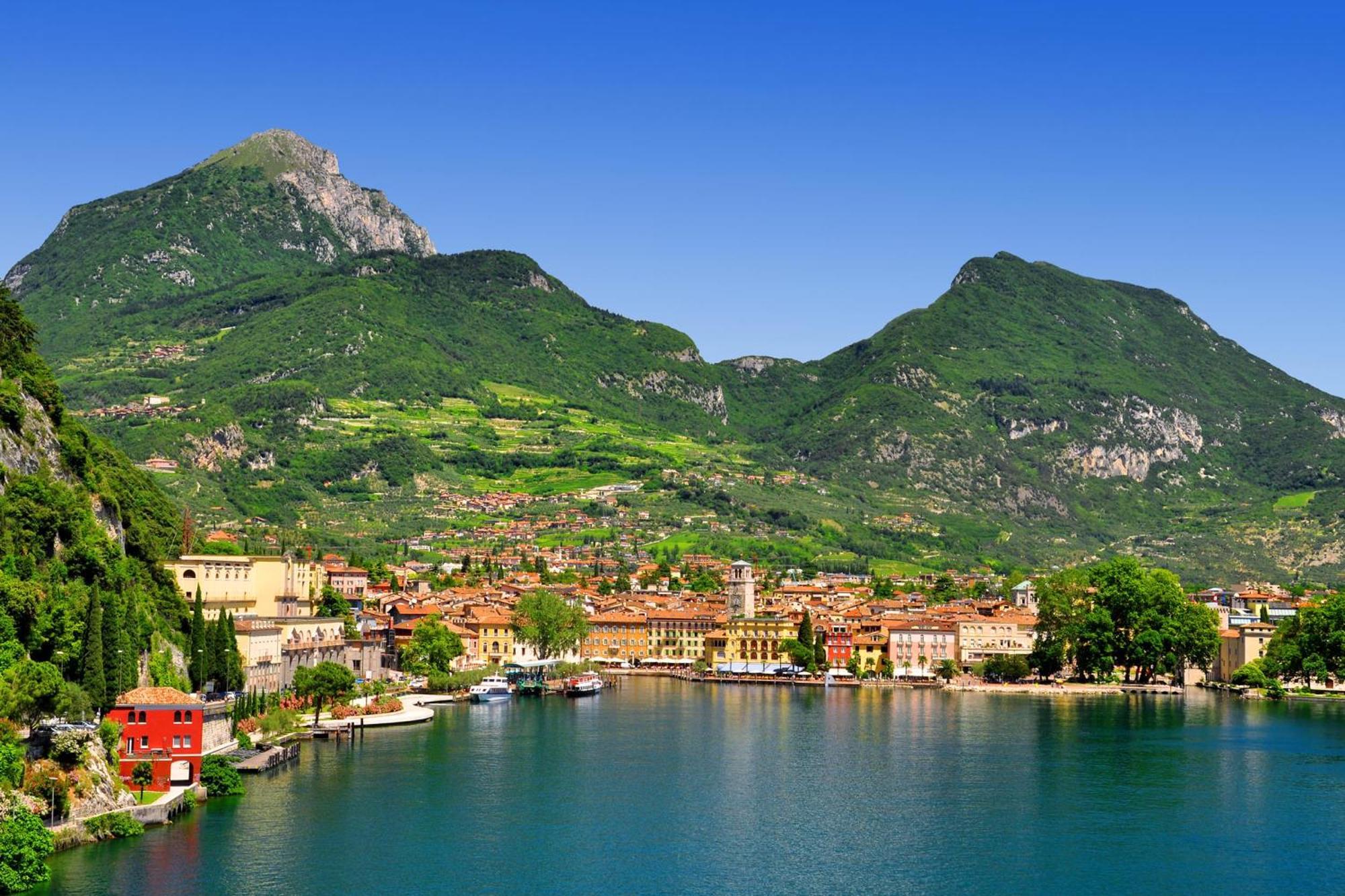 Residenza Rocca Del Lago 3 - Happy Rentals リーヴァ・デル・ガルダ エクステリア 写真